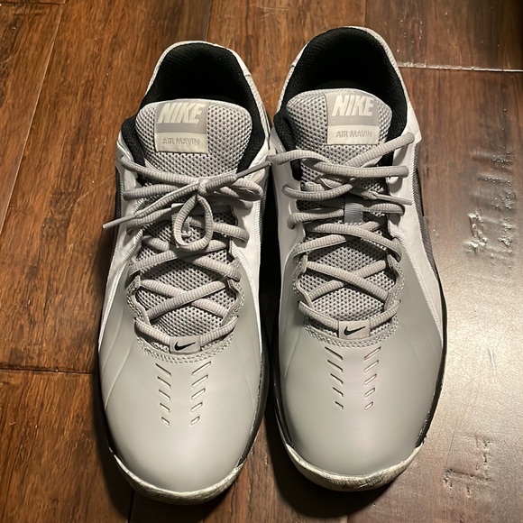 Nike Air Mavin 9 Wolf Grey, White, Black Lace Up Low Basketball Shoes - Picture 2 of 9